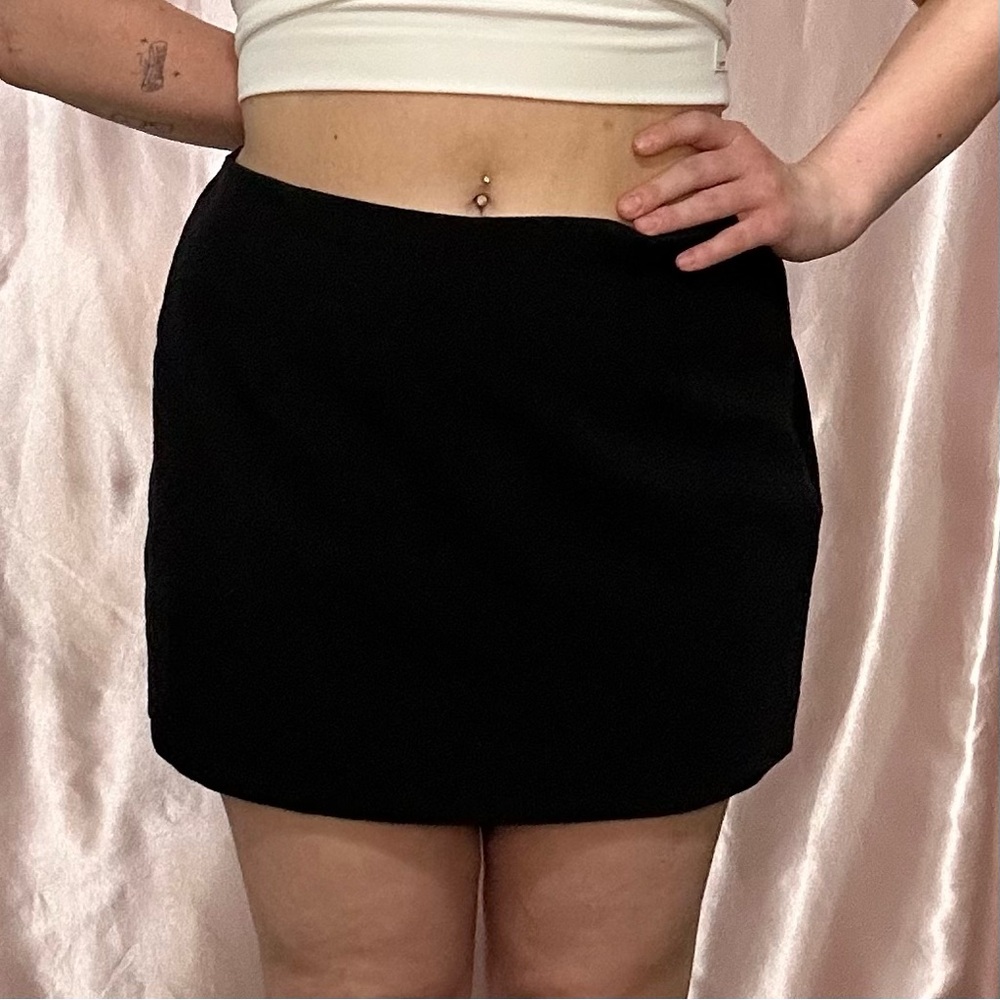 Abercrombie & Fitch Scarlett Mini Skort